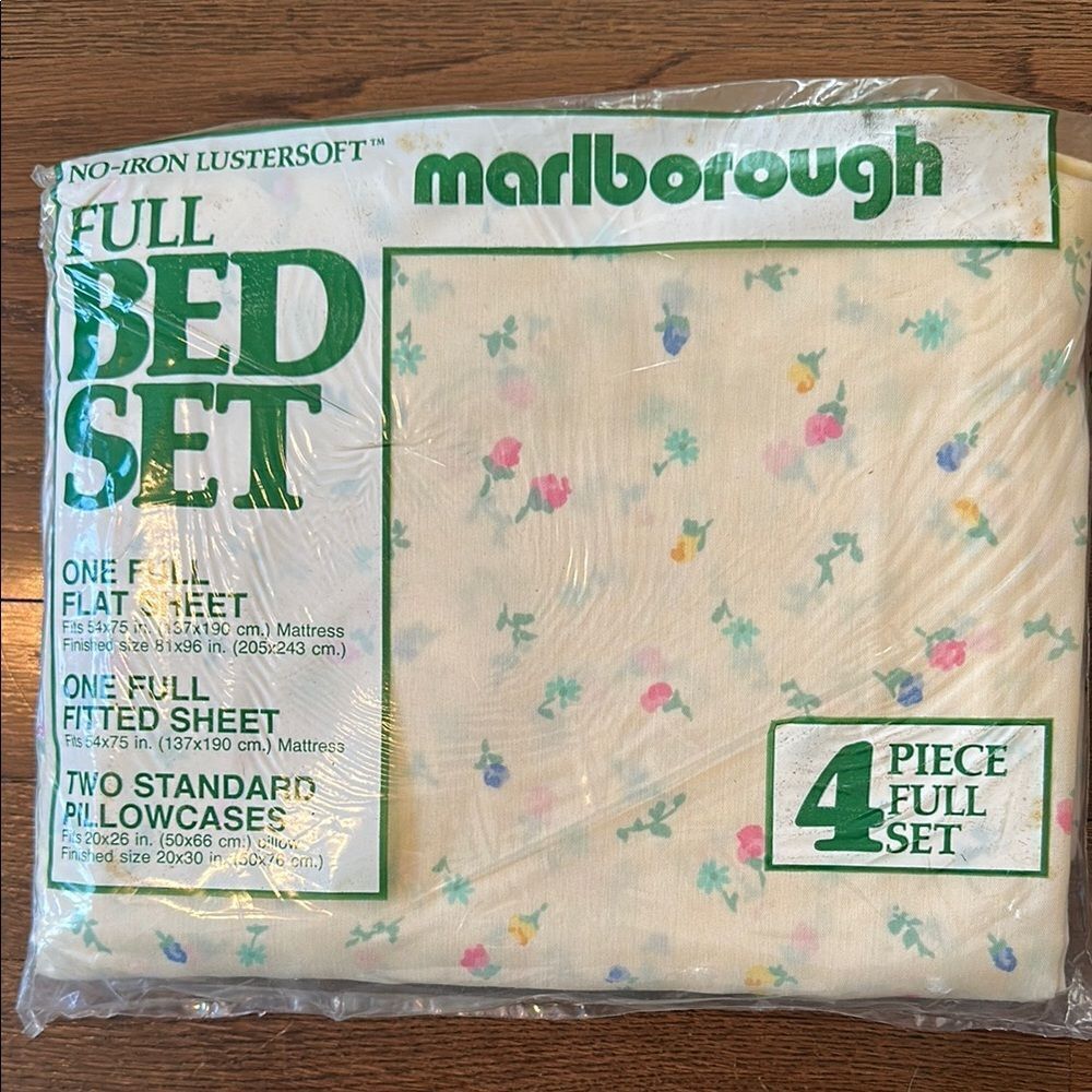 Vintage New‎ in packaging Marlborough floral “Fresh Meadows” Full Bed Set